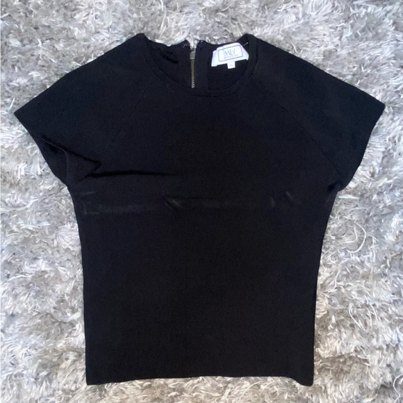 Black two piece set. Skirt and matching top - Picture 5 of 7